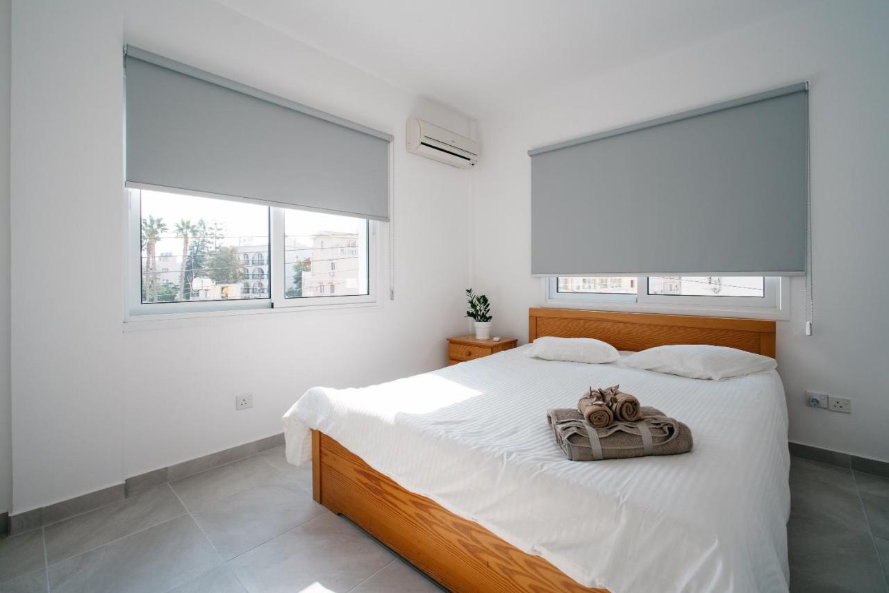 Ferienwohnung Seasunlove Apt. Larnaka Exterior foto
