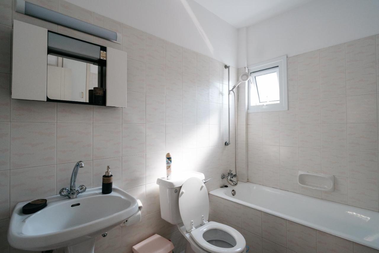 Ferienwohnung Seasunlove Apt. Larnaka Exterior foto